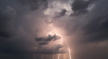 Severe Thunderstorms and Heavy Rain Approaching Northwest Louisiana
